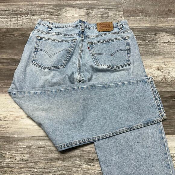 Vintage 90s Levis 550 Light Wash Blue Mens 38x32 Relaxed Taper Jeans Red Tab USA - Picture 1 of 12